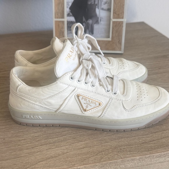 Prada downtown women’s leather sneaker. With box. Size 38.5 fits like a size 8. - Picture 10 of 12